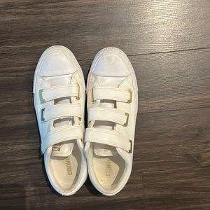 converse chucks with velcro straps